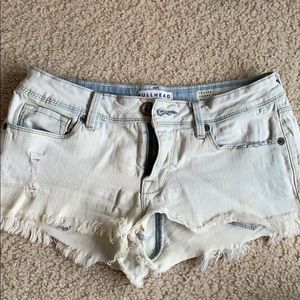 Bullhead Frayed Short Short